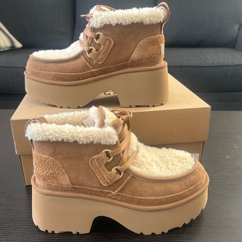 UGG CLASSIC NEW HEIGHT LACE UP BOOT